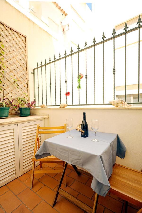A64 - Barreira Holiday Flat In Lagos Apartment Exterior photo