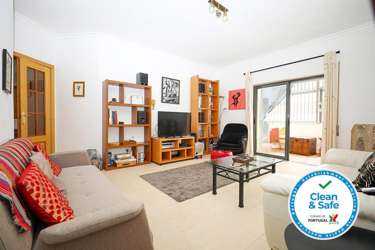 A64 - Barreira Holiday Flat In Lagos Apartment Exterior photo