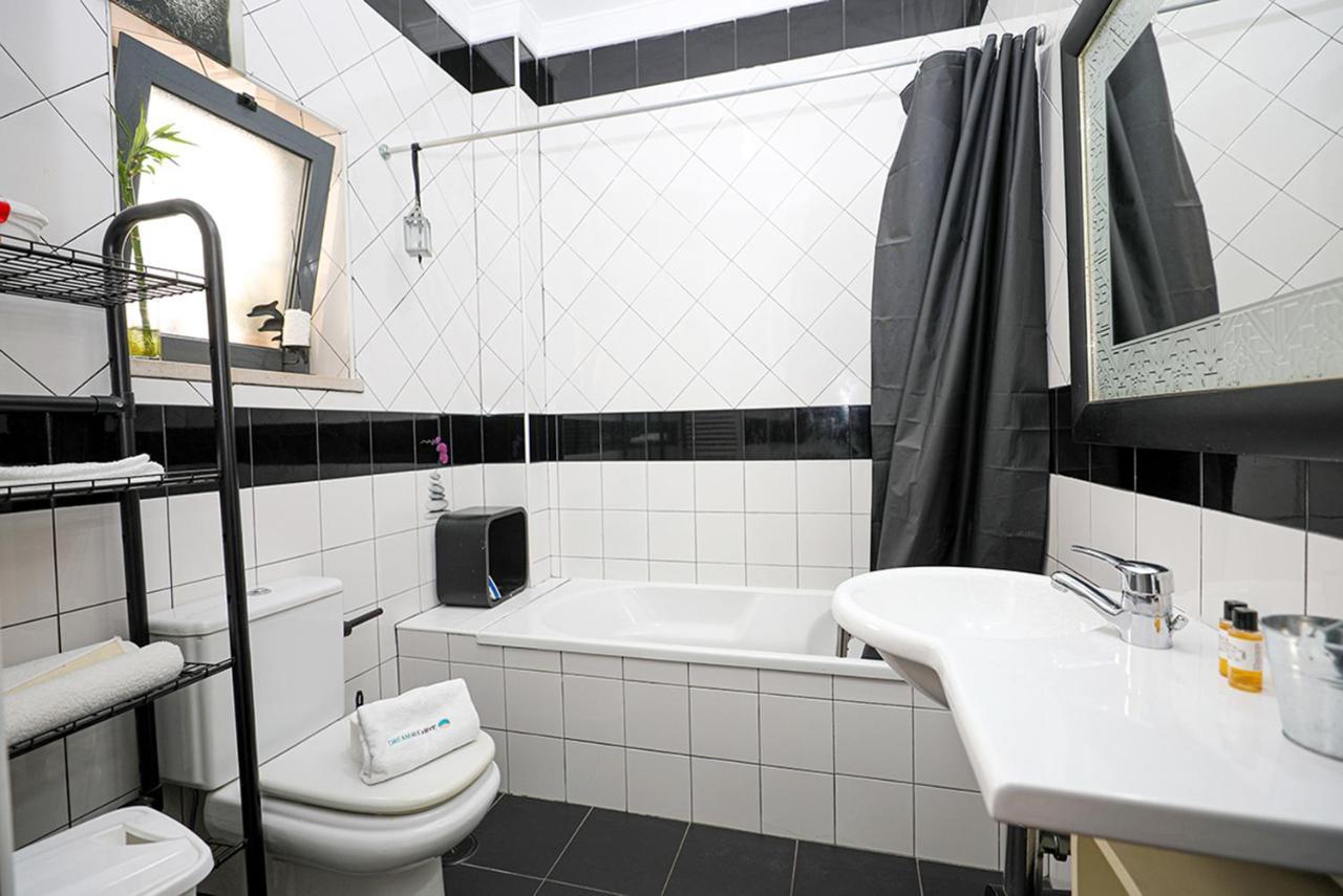 A64 - Barreira Holiday Flat In Lagos Apartment Exterior photo